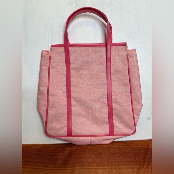 Clinique Pink Tote Bag Polyester PVC Trim Large Shoulder Shopper Makeup Travel - Picture 2 of 11